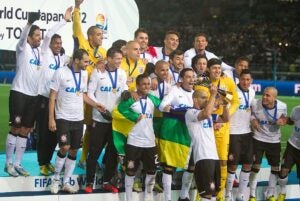 Ex-Corinthians tira sarro do Palmeiras nas redes