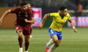 Palmeiras se vê distante do Brasileirão com empate amargo