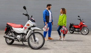 Nova Honda Pop 110i ES 2026 combina economia, praticidade e design moderno