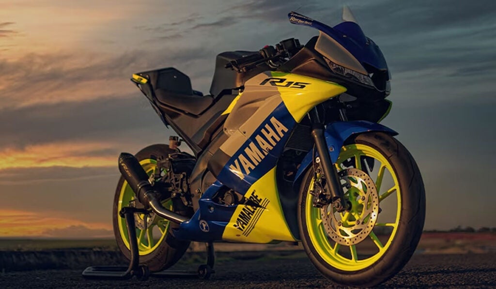 Yamaha R15