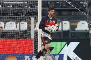 Rafael entra para seleta lista do São Paulo