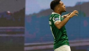 Palmeiras fecha acordo para punição de Vitor Roque