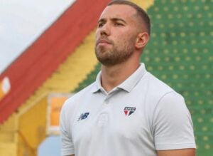 Técnico do São Paulo recusa investidas e mantém projeto