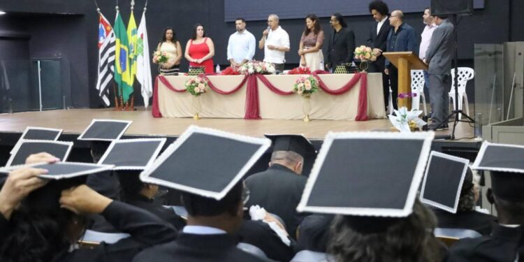 formatura de cursos profissionalizantes