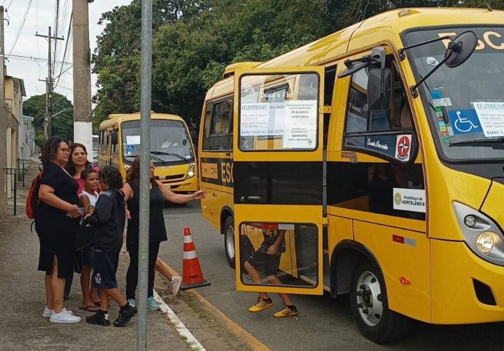 transporte escolar gratuito