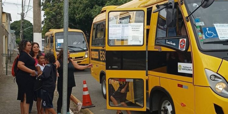 transporte escolar gratuito