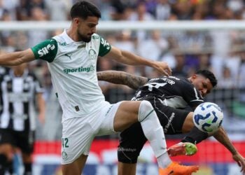 Palmeiras vira sobre o Ceará fora de casa e os rebaixa