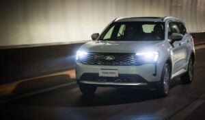 Ford Territory 2026 aposta em conforto, silêncio e motor turbo para uso urbano