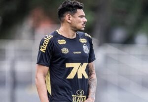 Tiquinho pode voltar ao Botafogo em 2026