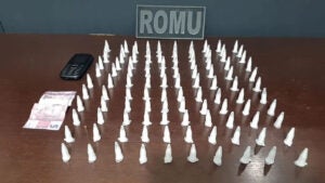 Tráfico no Jardim Amanda: suspeito é detido após tentar se esconder atrás de carro