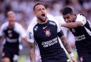 Corinthians avança para ter Maycon em 2026