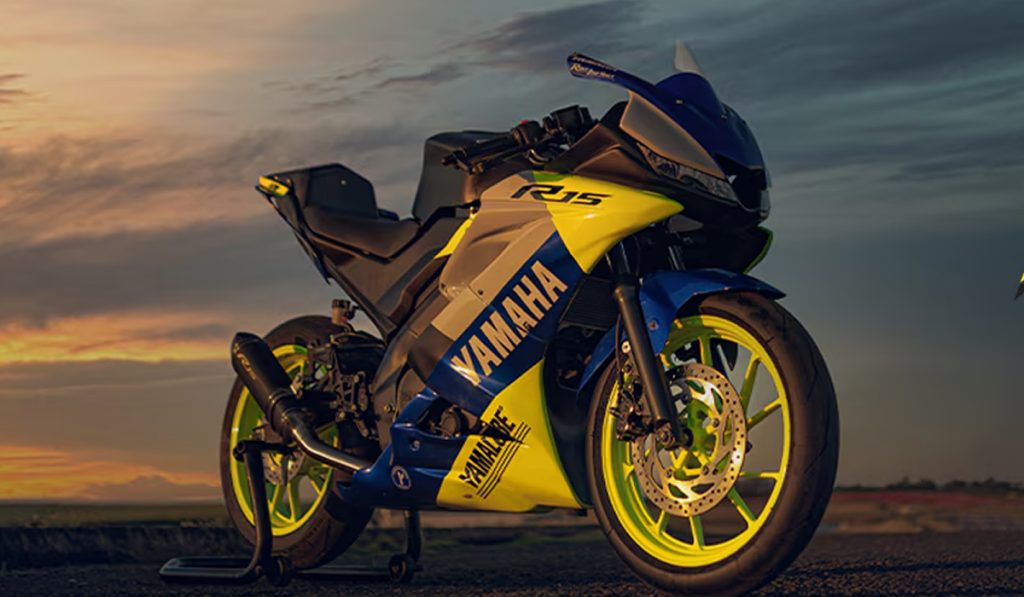 Yamaha R15