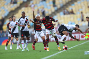 São Paulo fica de olho em jogo do Flamengo para estreia do Brasileirão