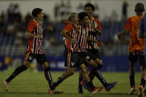 São Paulo enfia 6 a 1 no Real Soccer e termina primeira fase 100%