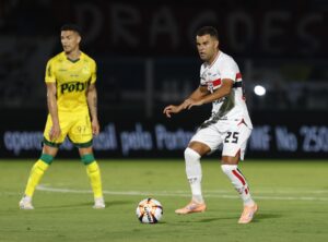 Veja quanto o São Paulo pode ganhar negociando Alisson