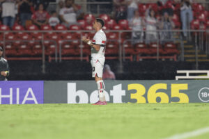 Luciano se isola como 18º maior artilheiro da história do São Paulo