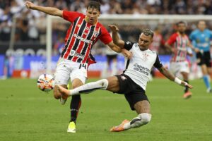 São Paulo tem Tapia como trunfo em clássicos