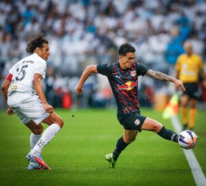 Santos empata sem gols com Bragantino e sai sob vaias