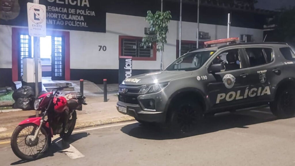 BAEP Hortolândia prende homem por adulteração de placa de motocicleta