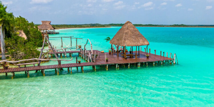 Bacalar tem lagoa paradisíaca