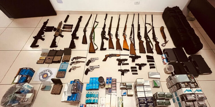 Homem preso em Sumaré com arsenal e mais de 11 mil munições