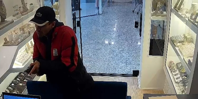 Joalheria é alvo de assaltos armados recorrentes em supermercado de Sumaré