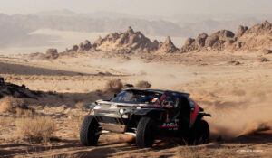 Brasileiro Lucas Moraes termina primeira semana do Rally Dakar no top 10