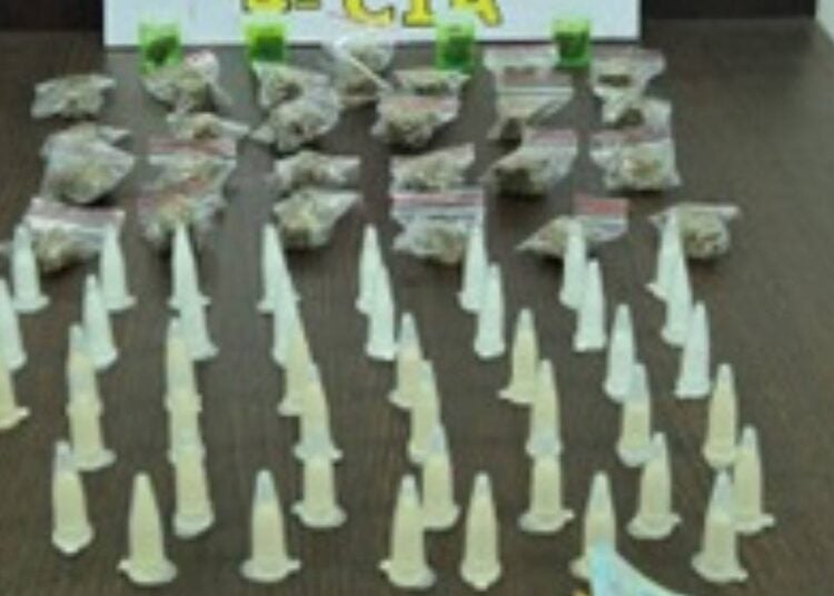 Homem suspeito de tráfico de drogas