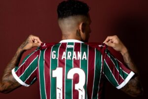 Fluminense anuncia a conrtatação de Guilherme Arana