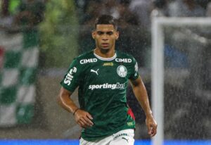Palmeiras: Arthur revela ajuda na estreia pelo clube