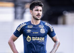 Santos rescinde contrato com pivô de transfer ban