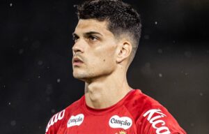 Gabriel Brazão fala de interesses e garante foco no Santos