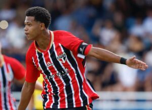 São Paulo vence mais uma na Copinha e passa de fase