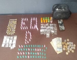 Homem é preso com grande variedade de drogas após tentativa de fuga em Hortolândia