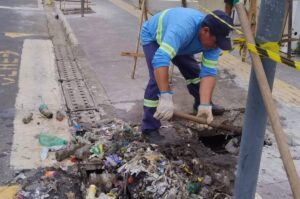 Hortolândia intensifica desobstrução de redes e alerta sobre descarte irregular durante período chuvoso