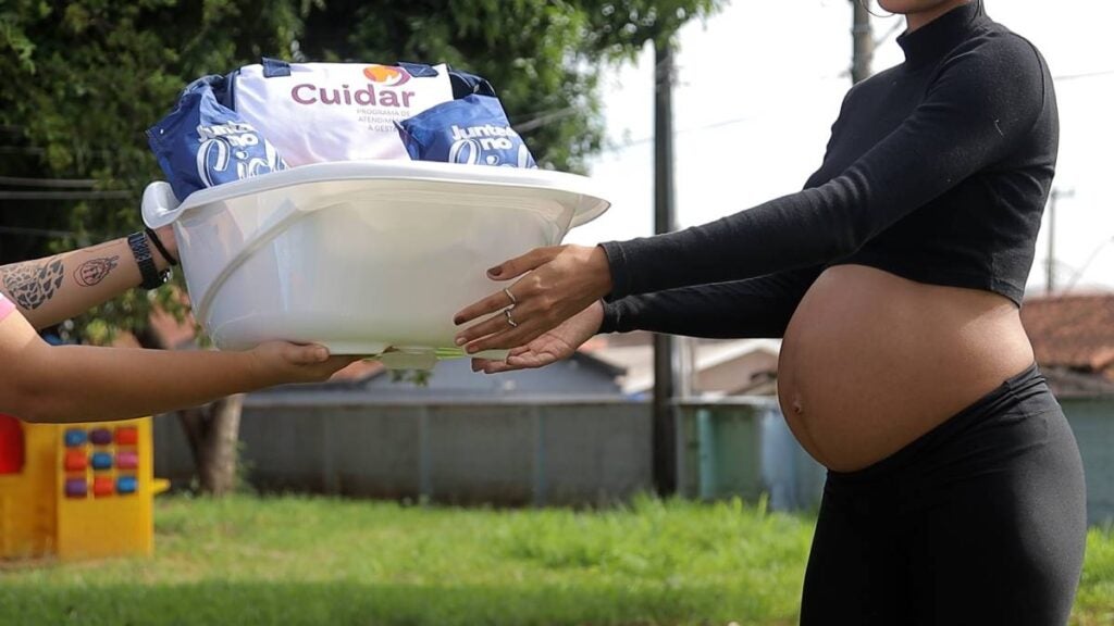 entrega de kits para gestantes