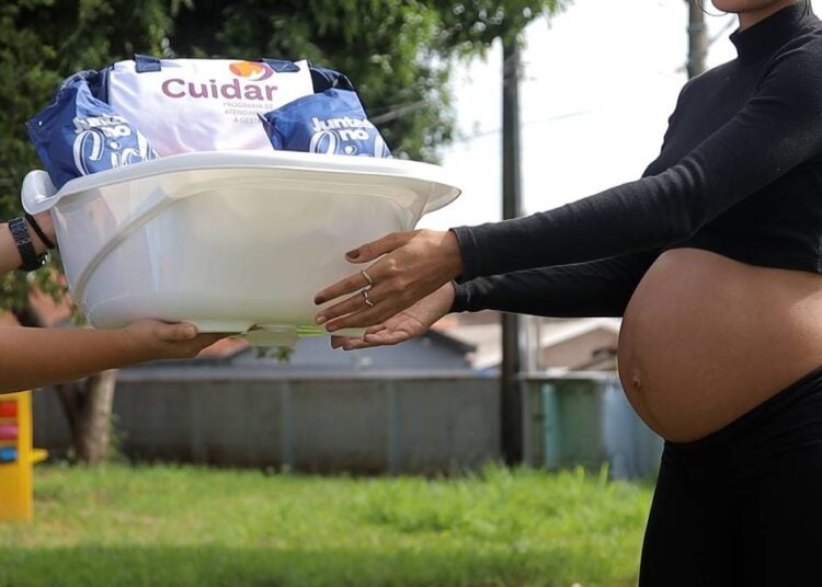 entrega de kits para gestantes