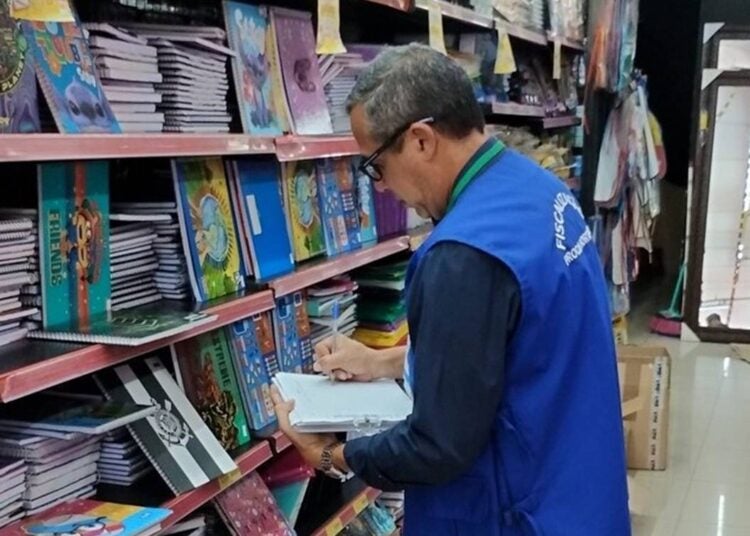 Dicas para não ser enganado nas compras de material escolar