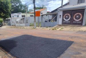 Jardim Ricardo recebe troca de asfalto e reforço nas ações antienchentes