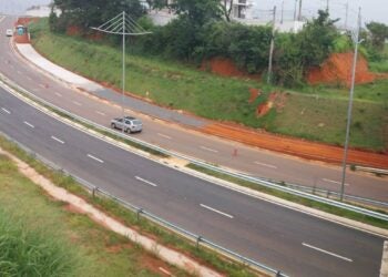 passagem inferior da avenida Panaíno