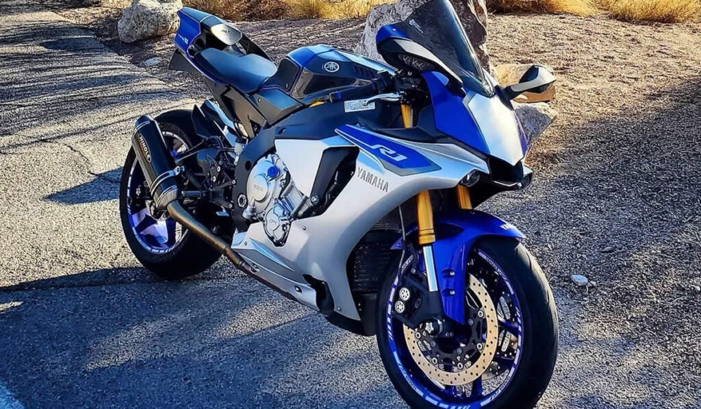 Yamaha R1