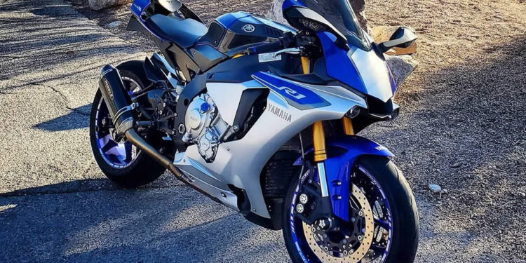 Yamaha R1