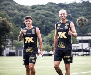 Santos se reapresenta com ausências de Neymar e Morelos
