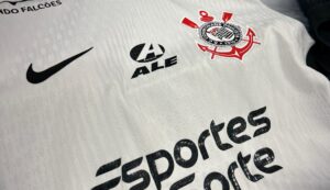 Corinthians assina novo contrato de patrocínio e quer faturar até R$ 200 milhões