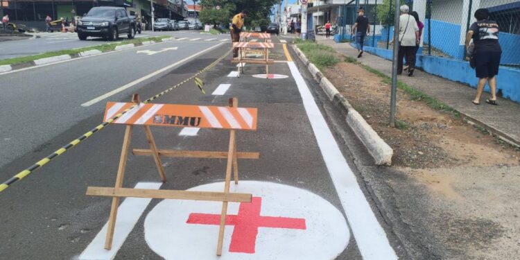 reforço em sinalização viária