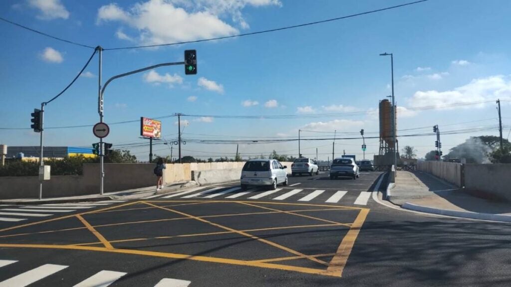 viaduto entre Jardim Sumarezinho e o Jardim Rosolém