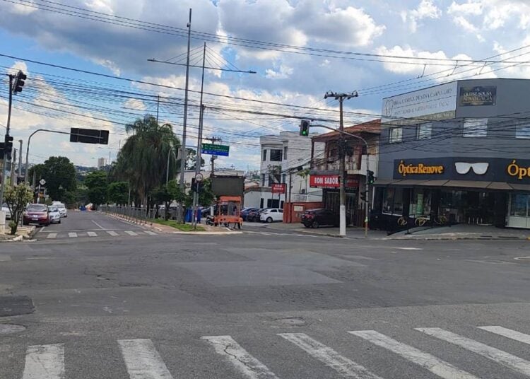 acesso ao Viaduto da Vila Real