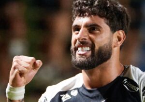 Yuri salva e Corinthians vence Velo Clube no final