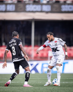 Santos recebe o Vasco para sair da lanterna e da zona do rebaixamento