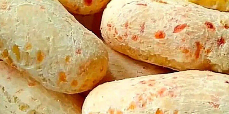 Biscoito de polvilho com queijo